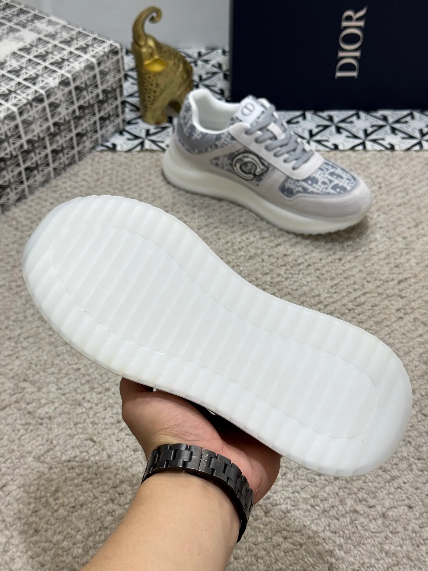 Men's men's shoes 💰440 [New model] 🐞🐞Top original - Dior 🆕 Low-top B02 casual sports shoes, carefully made of first-layer cowhide with canvas, comfortable and breathable ~ rubber soles, enhance style. Fashionable and versatile, it can complement any look. Featuring an exquisite design that is uniquely dynamic and modern, this shoe is part of Dior's legacy and embodies modern elegance. Size: 38-44 (45 customized